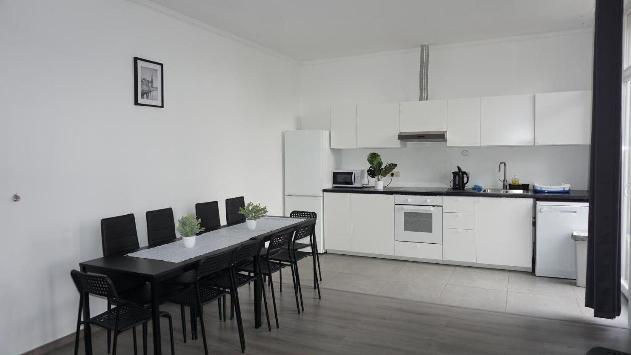 Apartments Plantin 3 Sleeping Rooms 2 Bathrooms. Antwerpen Exterior foto